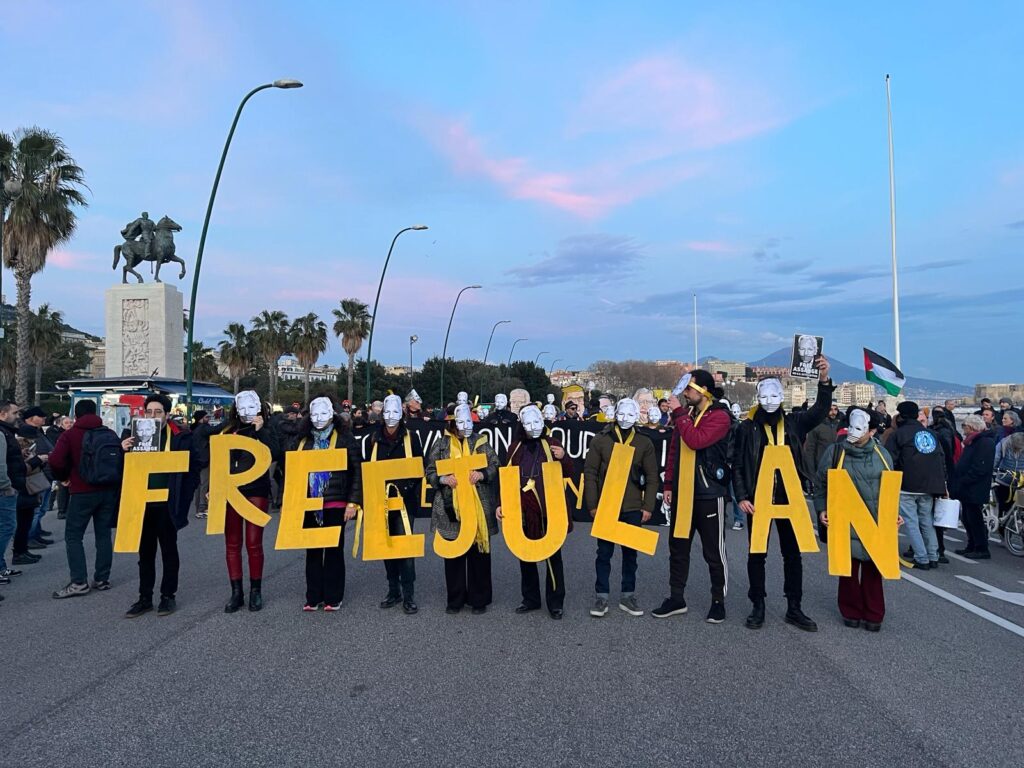 Il Giornalismo Non Un Crimine A Napoli Corteo Contro L