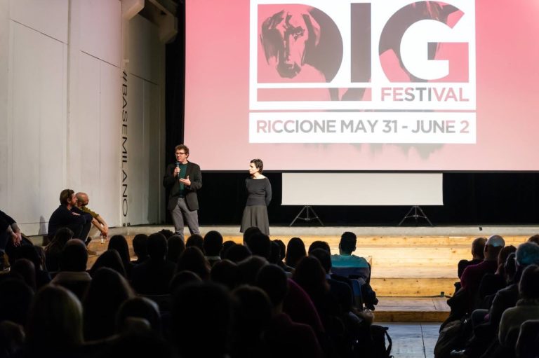 Tornano i DIG Awards: Naomi Klein presidente di giuria del concorso che premia l’eccellenza del giornalismo d’inchiesta