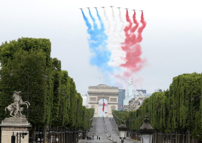 14 luglio: riesplode la festa dei democratici francesi