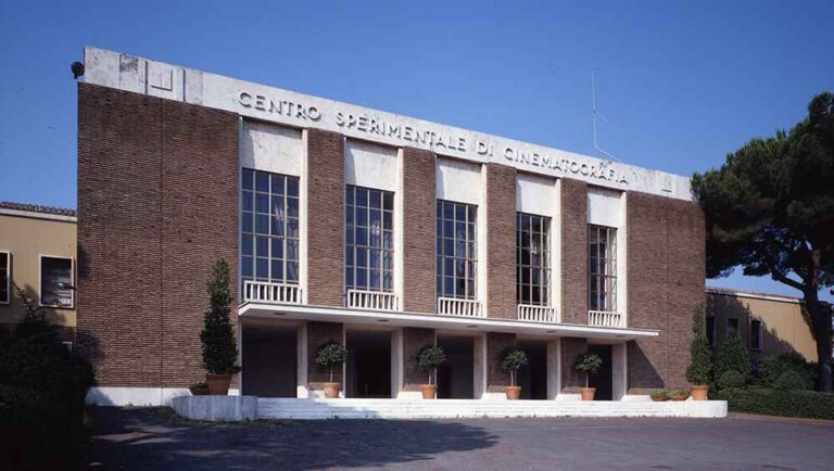 Incendio al CSC della Cineteca Nazionale di Roma