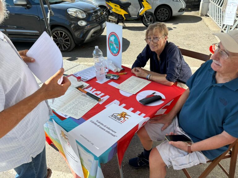 Raccolta di firme per il referendum a Lucca ogni giovedì