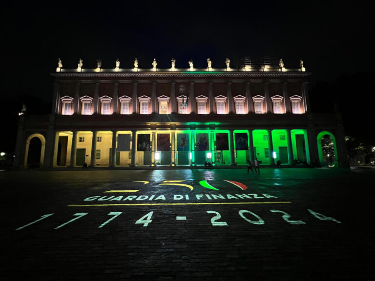 “Noi in festa con voi”, a Reggio Emilia la Gdf abbraccia l’Unicef. Sul palco anche Articolo 21