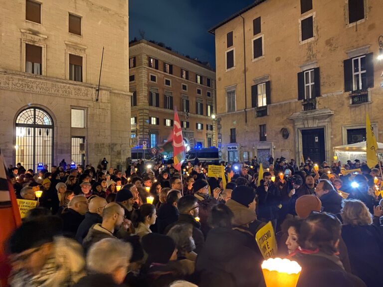 Tante luci contro il buio della paura che sta nel Ddl sicurezza